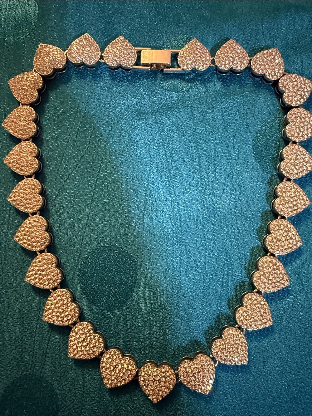 Totally blinked out Crystal Pavé Heart Choker Necklace perfect for any holiday